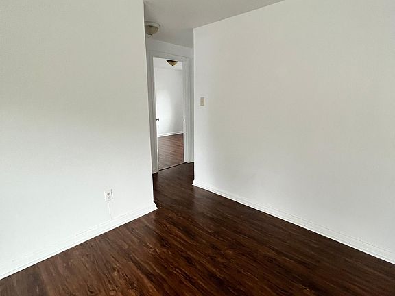 3rd image of 522 128th St S #522