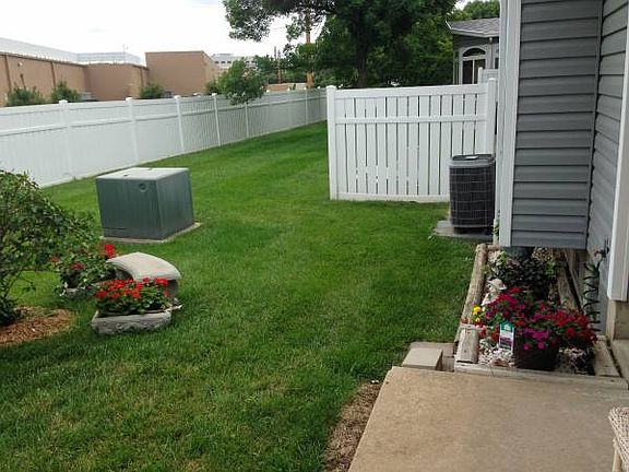 3rd image of 1719 Forest Hills Dr