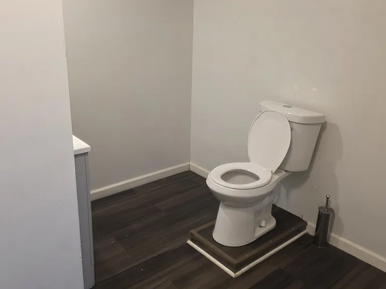 9519 Plymouth Ave — Photo 13