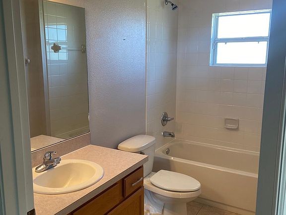 4th image of 10461 SE 67th Ter