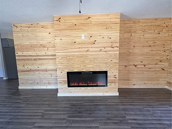 4th image of 501 E Pine St