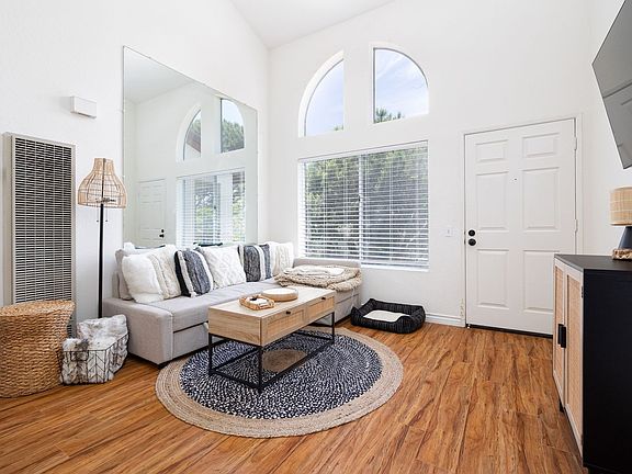 3rd image of 4070 Porte La Paz Unit 21