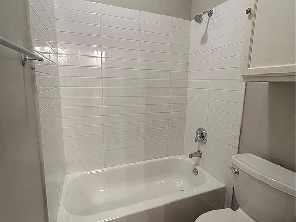 5th image of 2814 Nueces St APT 106