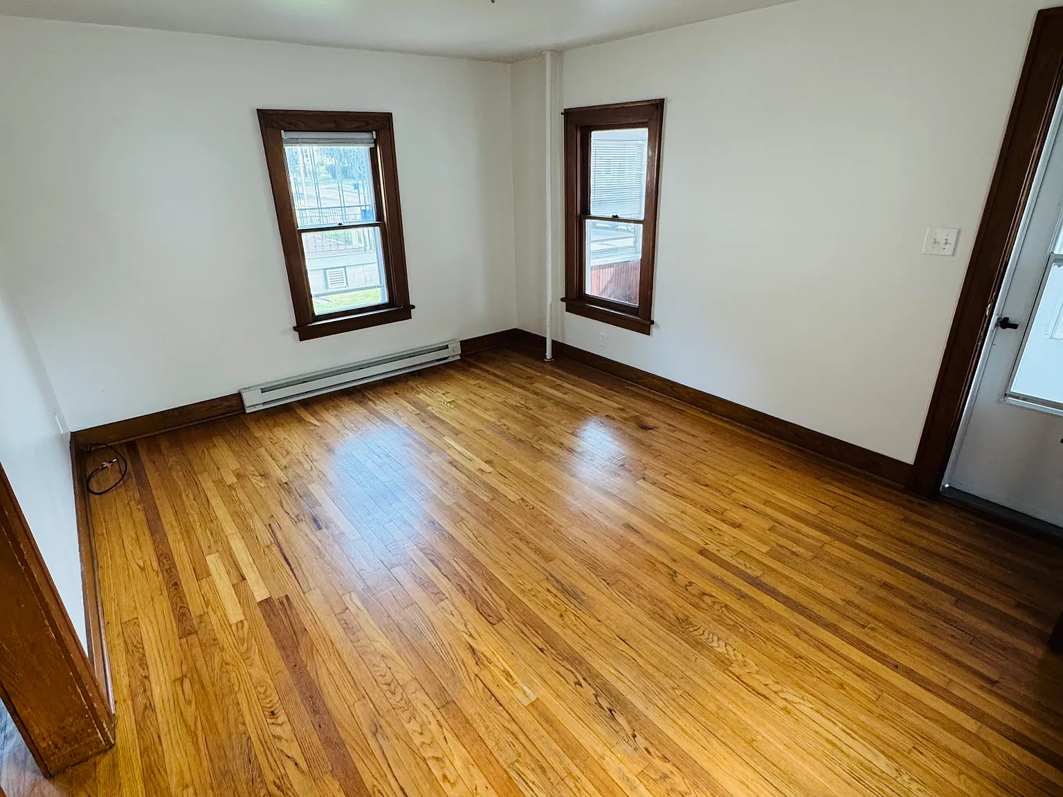 23 Robble Ave — Photo 2
