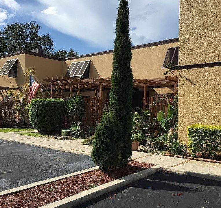 1st image of 10740 S Golfview Dr