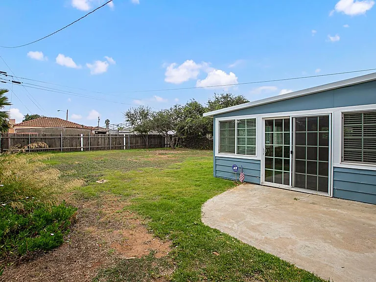 529 Dahlia Ave — Photo 12