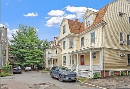 2nd image of 14 Saint Paul St