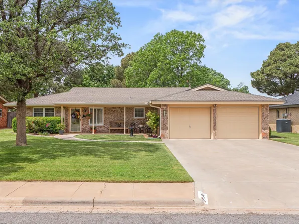 104 Beech Cir, Levelland, TX 79336