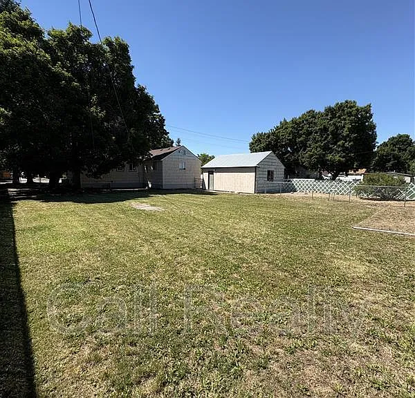 1210 N Locust Rd — Photo 15