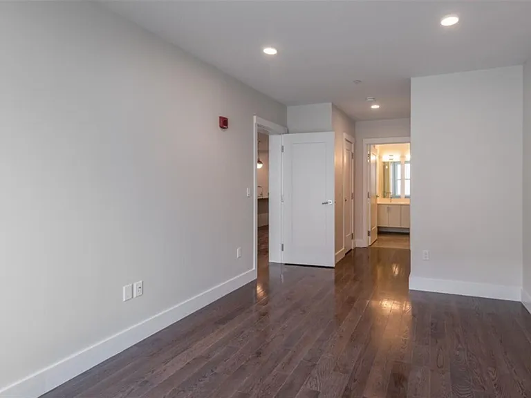 430 McGrath Hwy — Photo 8
