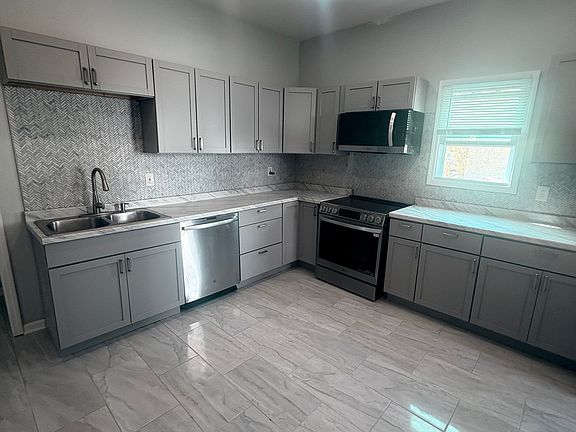 4th image of 313 George Ave APT 1