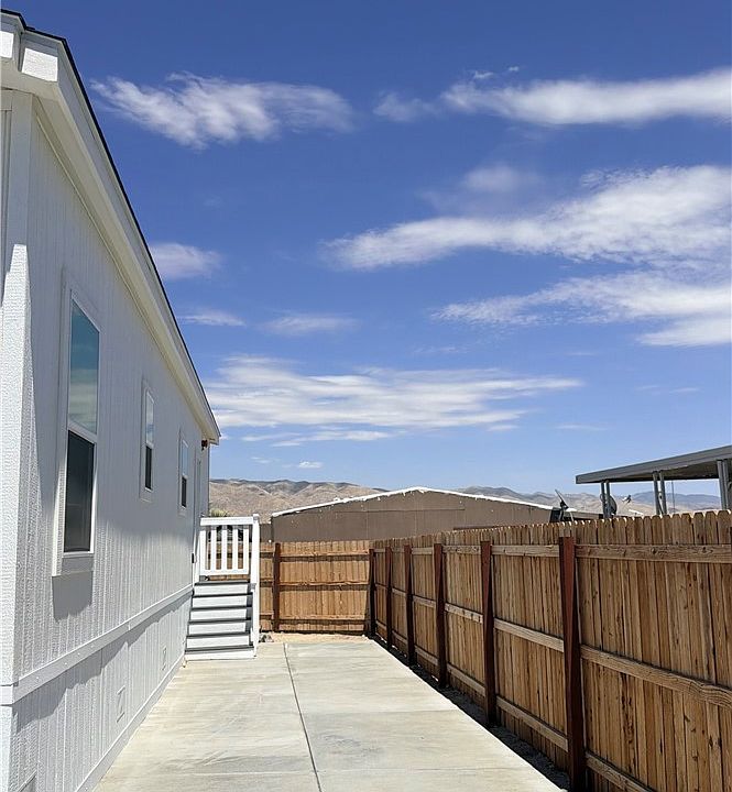 2nd image of 64625 Pierson Blvd Space D15
