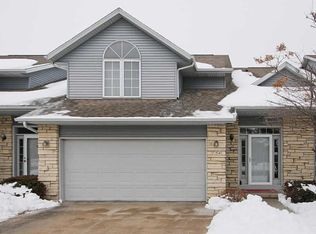 754 W Side Dr, Iowa City, IA 52246