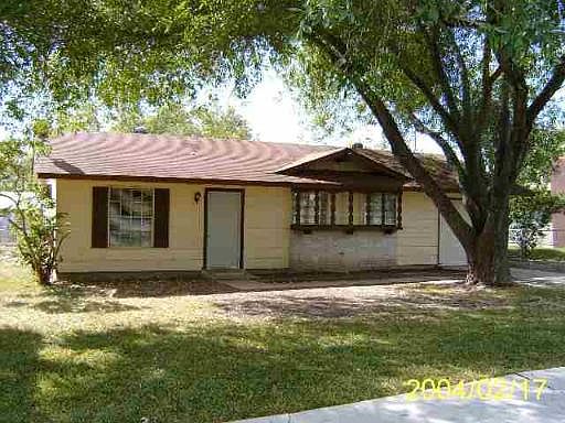 1st image of 5846 CASTLE YARD DR