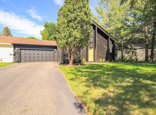 15531 Garfield Cir, Eden Prairie, MN 55344