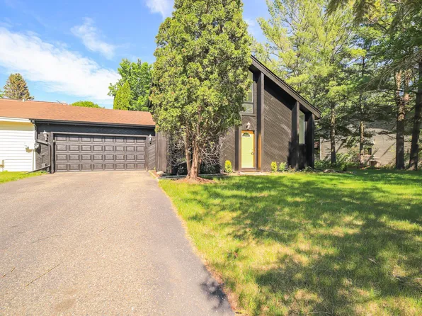 15531 Garfield Cir, Eden Prairie, MN 55344