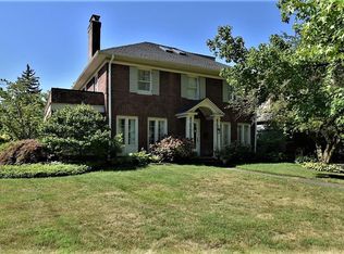 3026 Coleridge Rd, Cleveland Heights, OH 44118