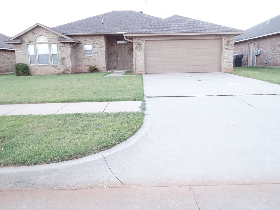 1st image of 712 Eastview Dr