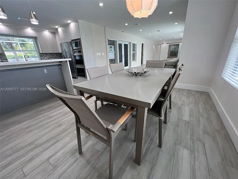 1405 N 46th Ave — Photo 30