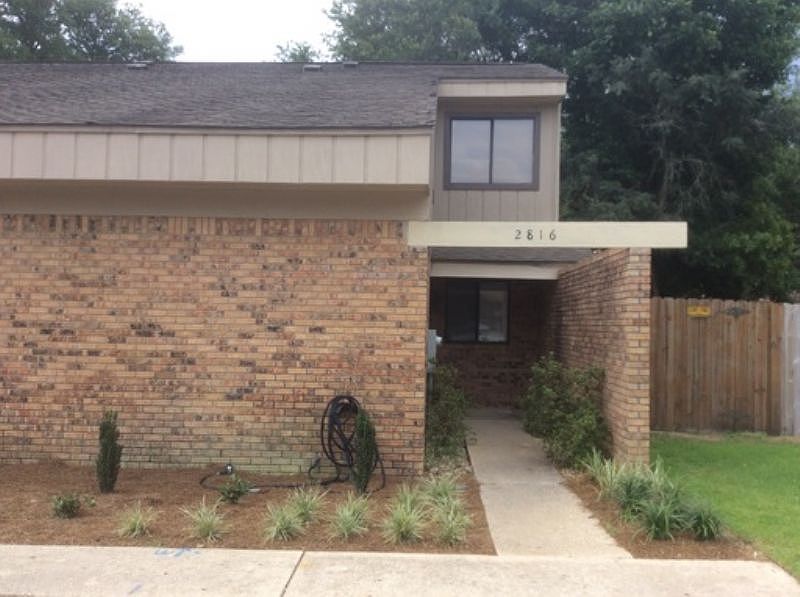 1st image of 2816 Villager Cir