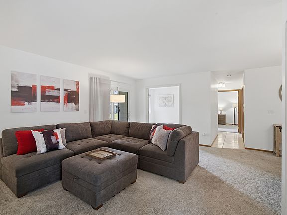 3rd image of 951 Manchester Cir #951