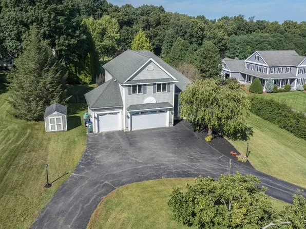 43 Wachusett St, Leominster, MA 01453