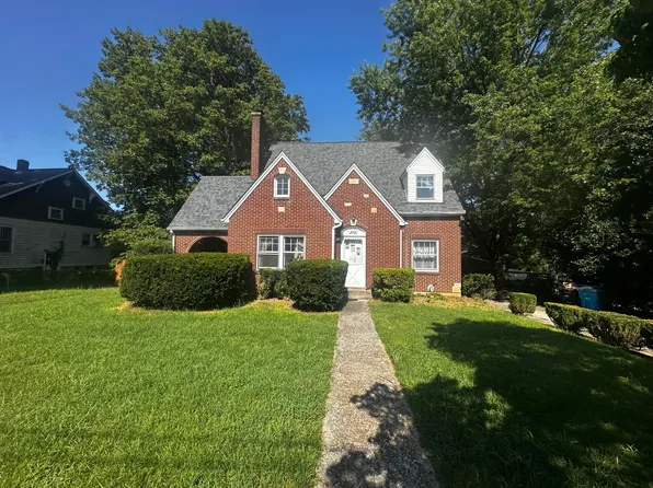 3542 Princeton Cir NE, Roanoke, VA 24012