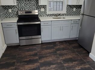 363 Halladay St #1C, Jersey City, NJ 07304