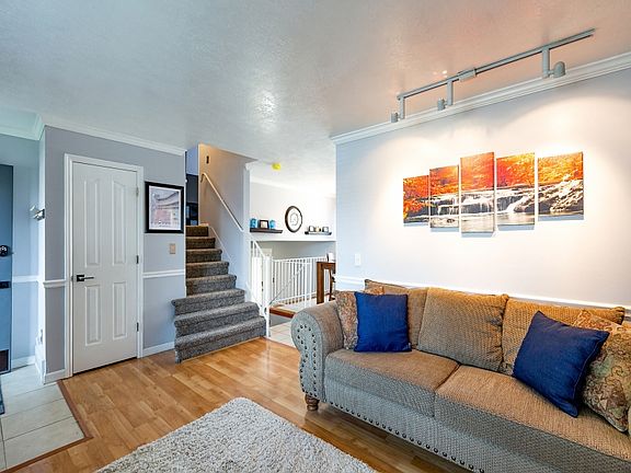 3rd image of 3337 W Lemay Ave