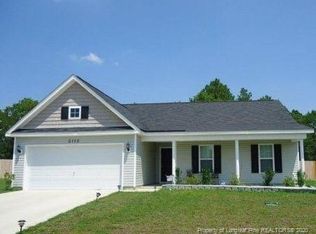 2112 Sir Michael Dr, Hope Mills, NC 28348