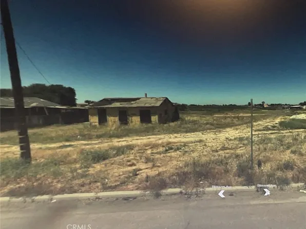 8772 Blossom Ave #27, Dos Palos, CA 93620