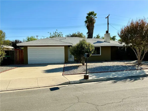 527 Fern Pl, Hemet, CA 92543