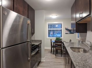 510 W Surf St APT 3, Chicago, IL 60657