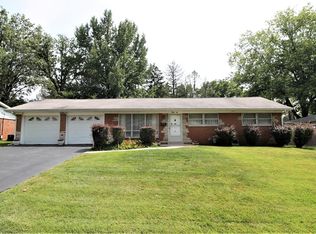 36 Dorchester Dr, Belleville, IL