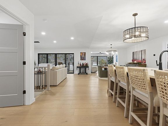 5th image of 3 Albala Ln