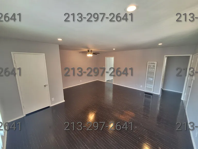 14355 Burbank Blvd #16 — Photo 4