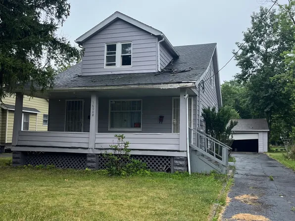 16008 Raymond St #2, Maple Heights, OH 44137