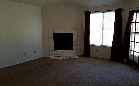 4th image of 7333 Duxbury Dr