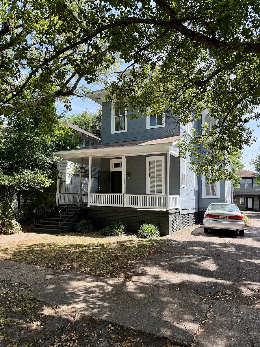 Building Photo - 1223 Elmira St #BB