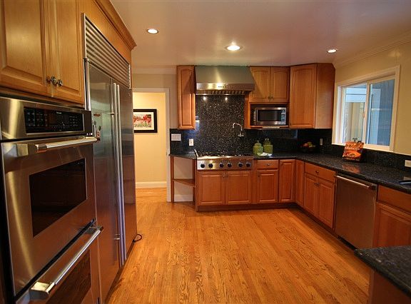 5th image of 209 Alameda De Las Pulgas