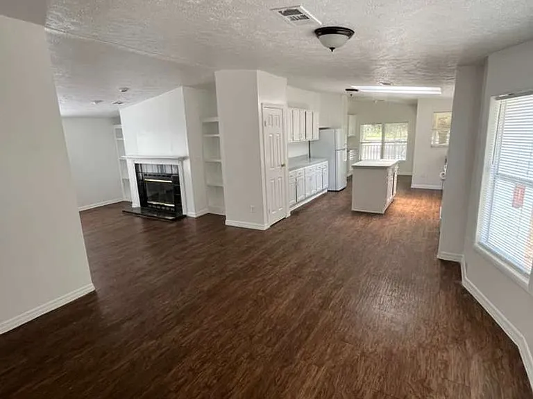 2230 Crutchfield Rd — Photo 4