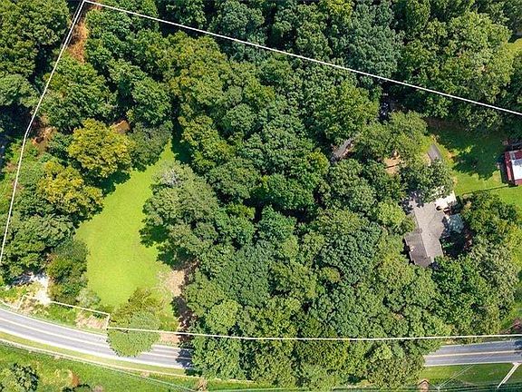 3rd image of 1921 Lilburn Stone Mountain Rd