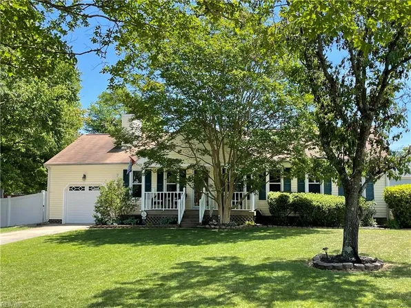 2301 Gates Lndg, Chesapeake, VA 23323
