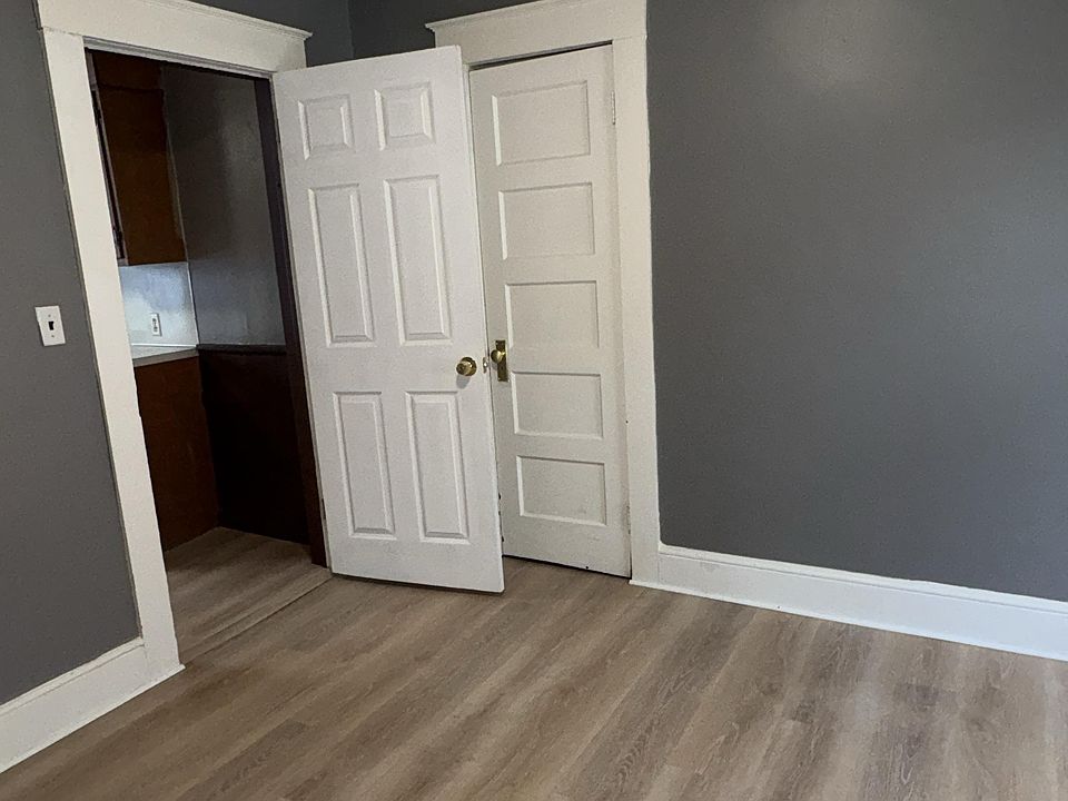 1st bedroom