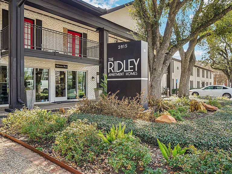 Ridley Apartments — Photo 17
