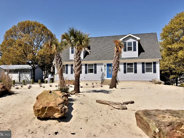 105 Loughlin Dr, Ocean View, DE 19970