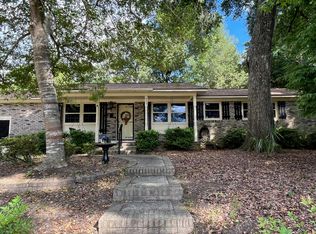 928 Spring Ct, Hanahan, SC 29410