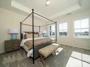 8809 Arrington Hall Dr, Charlotte, NC 28215