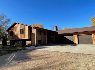 9101 Shannon Ln, Hamel, MN 55340