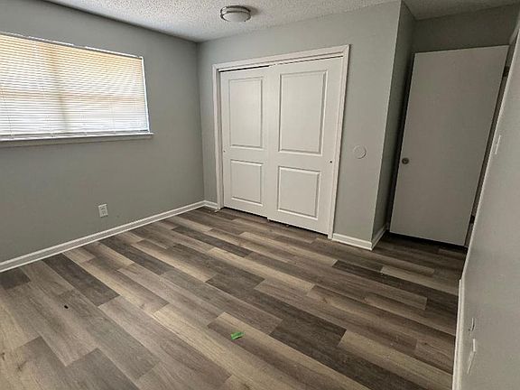 5th image of 101 Abby Ln #112-B